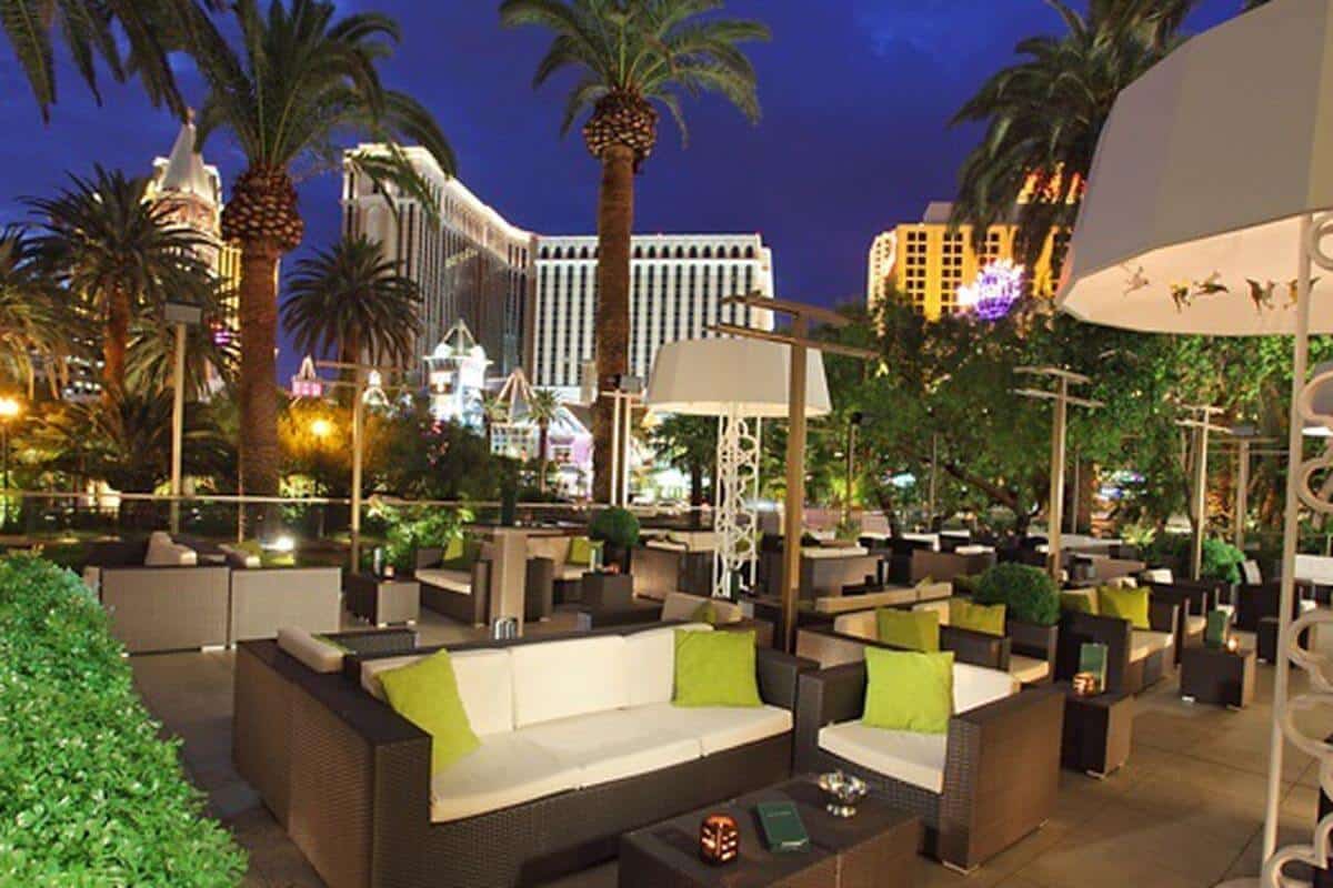 Complete List of Las Vegas Happy Hour Deals on the Strip